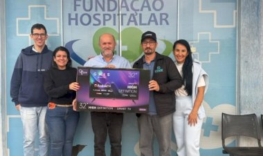 EMPRESÁRIO LUIZ ROBERTO NOGUEIRA VEIGA JÚNIOR DOA TELEVISOR PARA A ALA INFANTIL DA FUNDAÇÃO HOSPITALAR DE ELDORADO