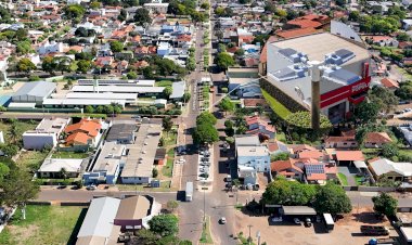 PREFEITA ANUNCIA REATIVAÇÃO DE SUPERPOSTES E NOVA ILUMINAÇÃO NA AVENIDA BRASIL