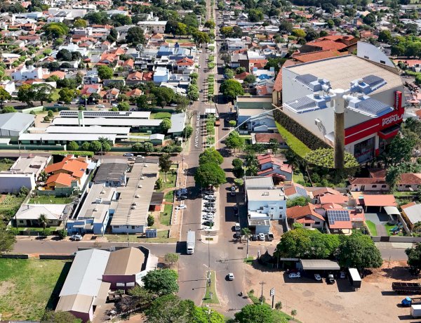 PREFEITA ANUNCIA REATIVAÇÃO DE SUPERPOSTES E NOVA ILUMINAÇÃO NA AVENIDA BRASIL